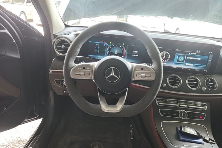 Used Mercedes-Benz E-Class 2020 Restyled E 300 L Sporty and Stylish Edition Steering Wheel
