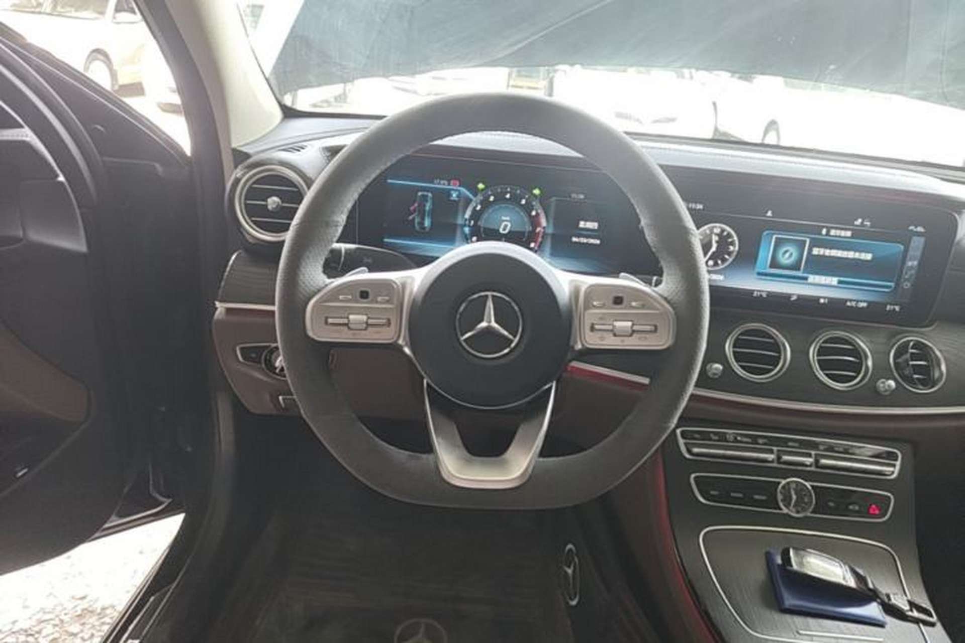 Used Mercedes-Benz E-Class 2020 Restyled E 300 L Sporty and Stylish Edition Steering Wheel