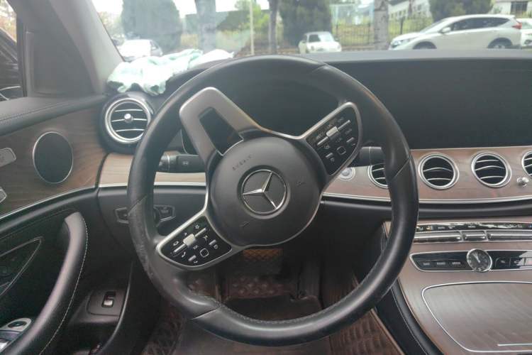 Used Mercedes-Benz E-Class 2020 Facelift E 260 L Steering Wheel