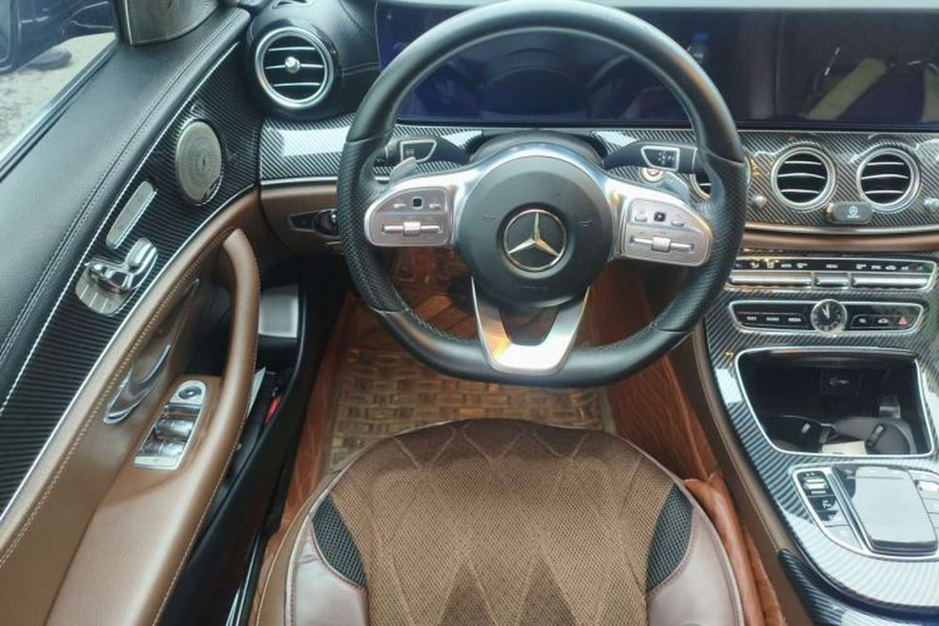 Used Mercedes-Benz E-Class 2020 E 300 L Sporty and Stylish Model Steering Wheel