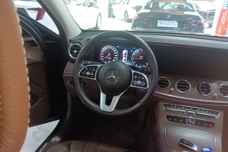 Used Mercedes-Benz E-Class 2020 Restyled E 300 L Exclusive Edition Steering Wheel