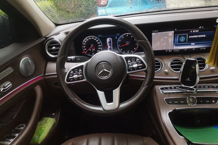 Used Mercedes-Benz E-Class 2020 Restyled E 300 L Exclusive Edition Steering Wheel