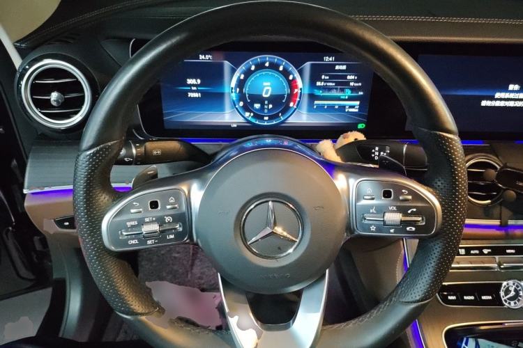 Used Mercedes-Benz E-Class 2020 Restyled E 300 L Sporty and Stylish Edition Steering Wheel