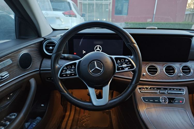Used Mercedes-Benz E-Class 2020 Facelift E 300 L Stylish Edition Steering Wheel