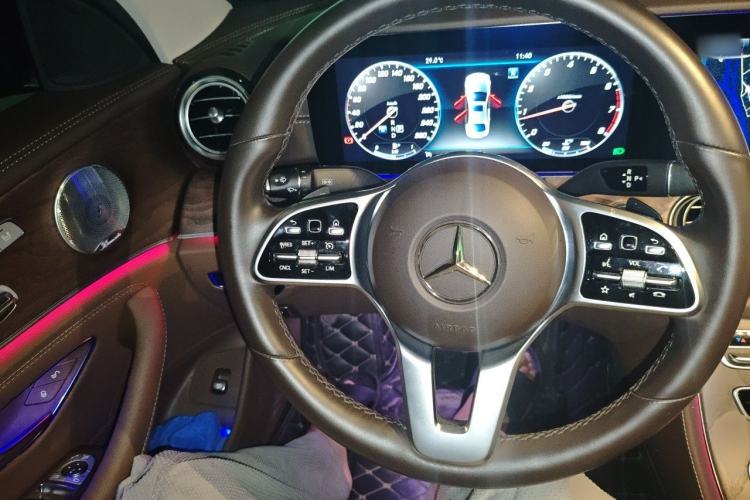 Used Mercedes-Benz E-Class 2020 Restyled E 300 L Exclusive Edition Steering Wheel