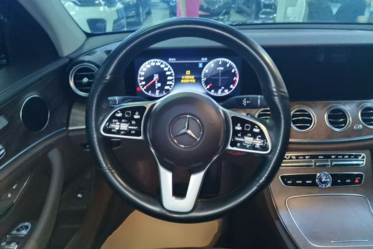 Used Mercedes-Benz E-Class 2020 Facelift E 300 L Stylish Edition Steering Wheel