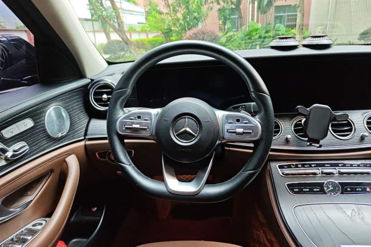 Used Mercedes-Benz E-Class 2020 E 300 L Luxury Model Steering Wheel