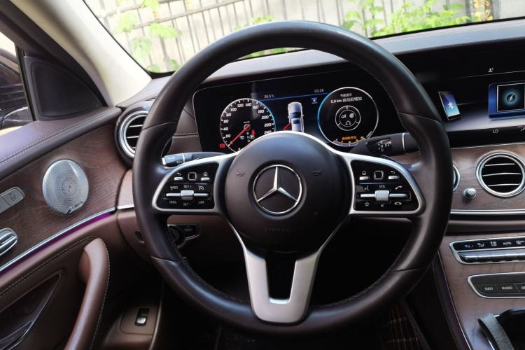 Used Mercedes-Benz E-Class 2020 Restyled E 300 L Exclusive Edition Steering Wheel