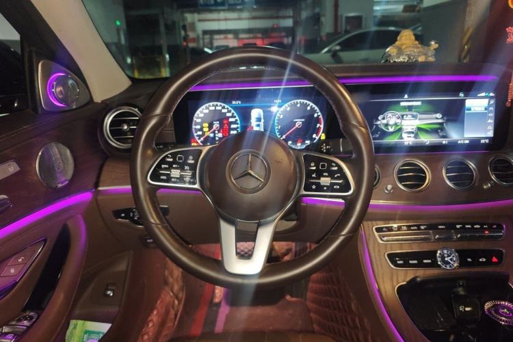 Used Mercedes-Benz E-Class 2020 Restyled E 300 L Exclusive Edition Steering Wheel