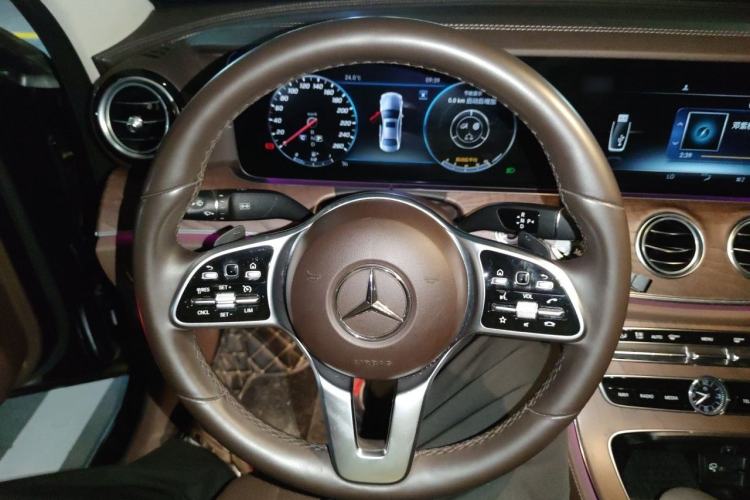 Used Mercedes-Benz E-Class 2020 Restyled E 300 L Exclusive Edition Steering Wheel