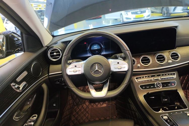 Used Mercedes-Benz E-Class 2020 Facelift E 260 L Sport Edition Steering Wheel