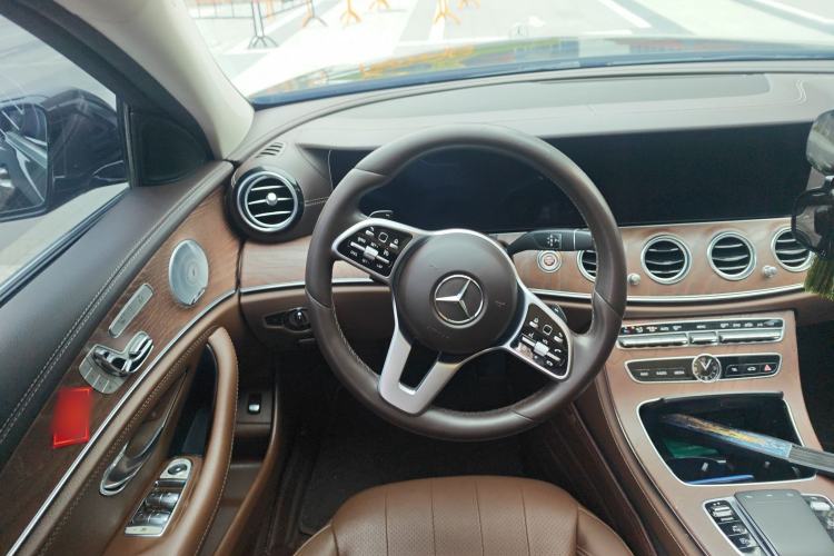 Used Mercedes-Benz E-Class 2020 E 300 L Luxury Model Steering Wheel