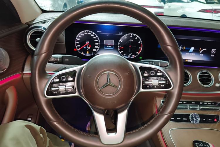 Used Mercedes-Benz E-Class 2020 Restyled E 300 L Exclusive Edition Steering Wheel