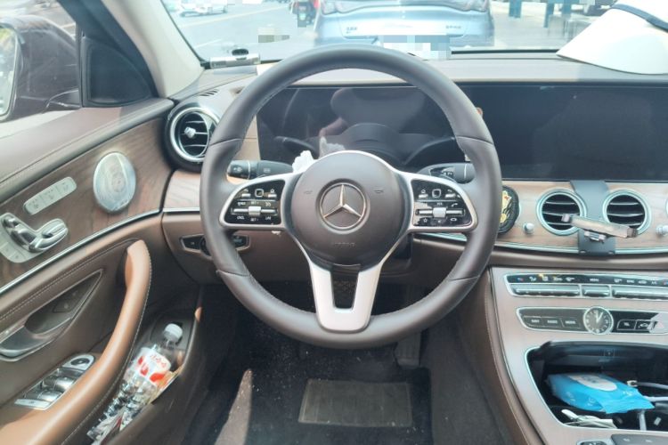 Used Mercedes-Benz E-Class 2020 Restyled E 300 L Exclusive Edition Steering Wheel