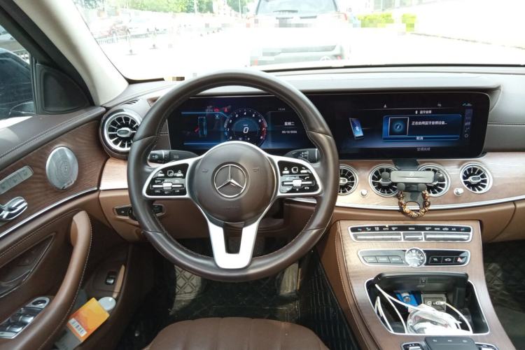 Used Mercedes-Benz E-Class 2020 Restyled E 300 L Exclusive Edition Steering Wheel