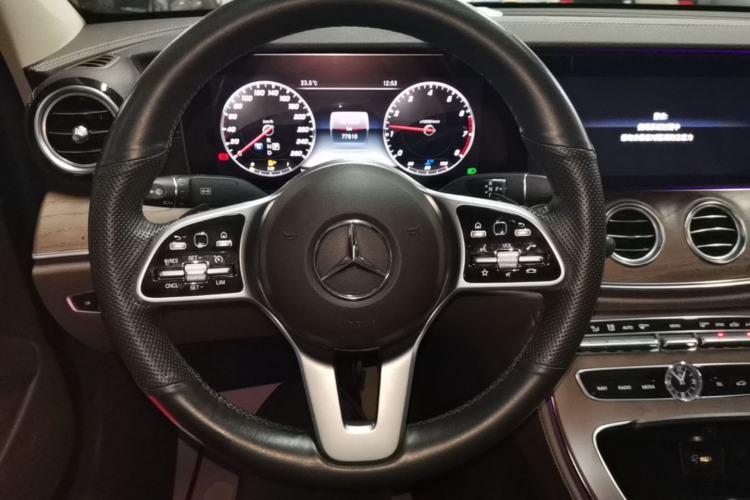 Used Mercedes-Benz E-Class 2020 Restyled E 300 L Exclusive Edition Steering Wheel