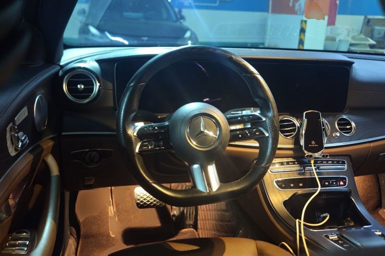 Used Mercedes-Benz E-Class 2020 E 300 L Luxury Model Steering Wheel