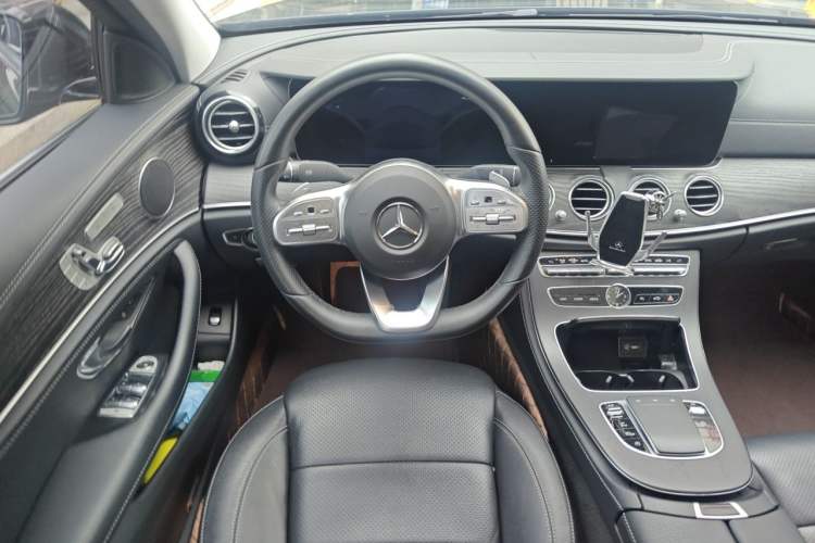 Used Mercedes-Benz E-Class 2020 Restyled E 300 L Sporty and Stylish Edition Steering Wheel