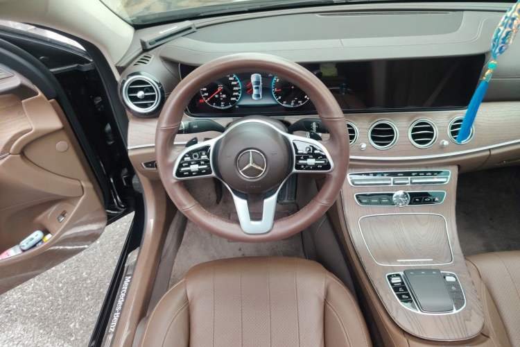 Used Mercedes-Benz E-Class 2020 Facelift E 300 L Stylish Edition Steering Wheel