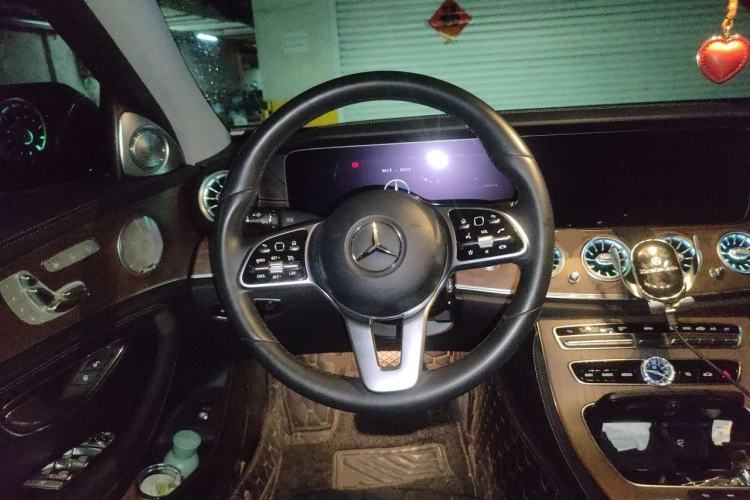 Used Mercedes-Benz E-Class 2020 Restyled E 300 L Exclusive Edition Steering Wheel