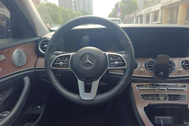 Used Mercedes-Benz E-Class 2020 E 300 L Luxury Model Steering Wheel