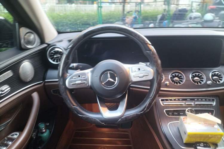 Used Mercedes-Benz E-Class 2020 E 300 L Sporty and Stylish Model Steering Wheel