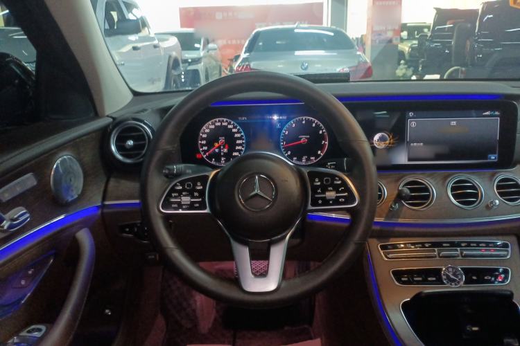 Used Mercedes-Benz E-Class 2020 Restyled E 300 L Exclusive Edition Steering Wheel