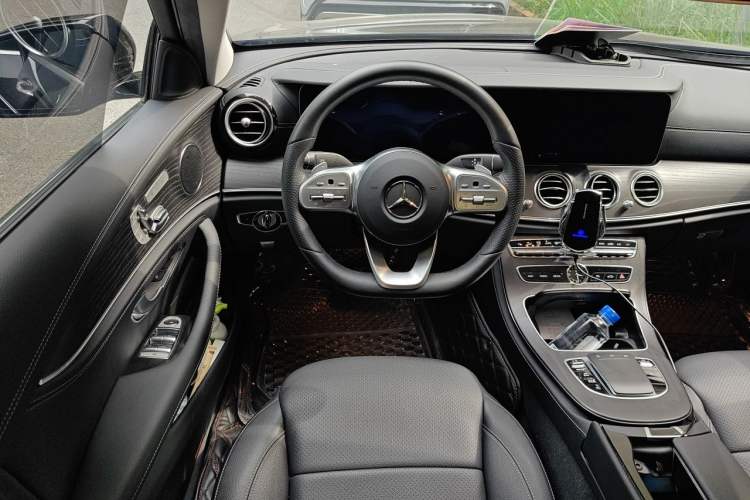 Used Mercedes-Benz E-Class 2020 Restyled E 300 L Sporty and Stylish Edition Steering Wheel