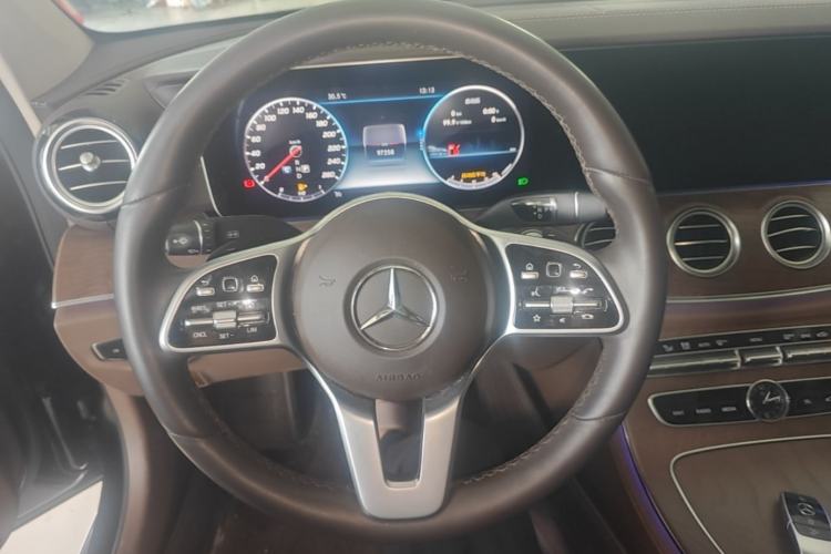 Used Mercedes-Benz E-Class 2020 Restyled E 300 L Exclusive Edition Steering Wheel