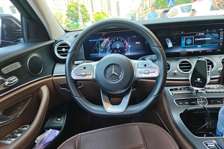 Used Mercedes-Benz E-Class 2020 Restyled E 300 L Sporty and Stylish Edition Steering Wheel