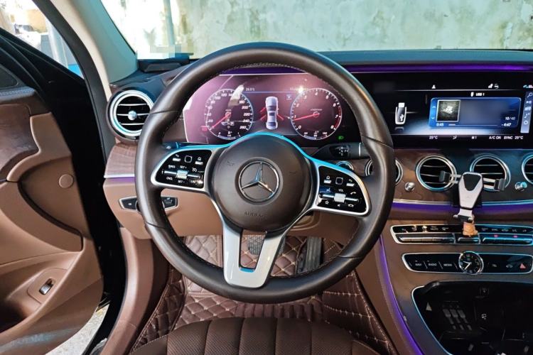 Used Mercedes-Benz E-Class 2020 Restyled E 300 L Exclusive Edition Steering Wheel