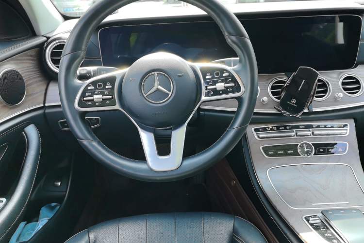 Used Mercedes-Benz E-Class 2020 Facelift E 300 L Stylish Edition Steering Wheel