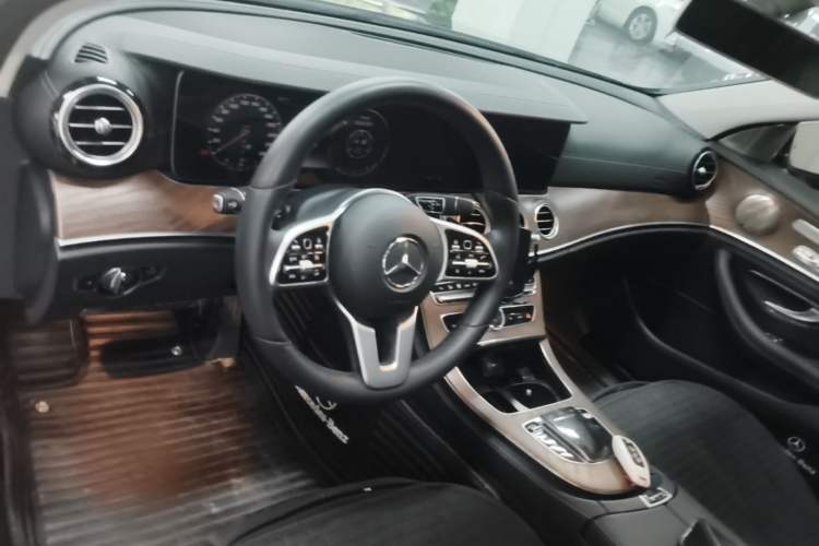 Used Mercedes-Benz E-Class 2020 E 300 L Stylish Model Steering Wheel