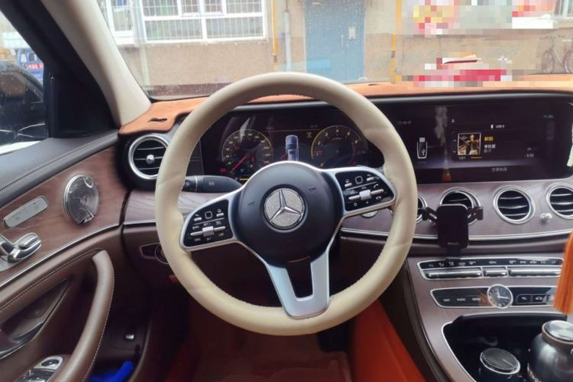 Used Mercedes-Benz E-Class 2020 E 300 L Stylish Model Steering Wheel