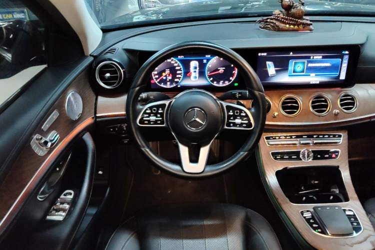 Used Mercedes-Benz E-Class 2020 E 300 L Luxury Model Steering Wheel