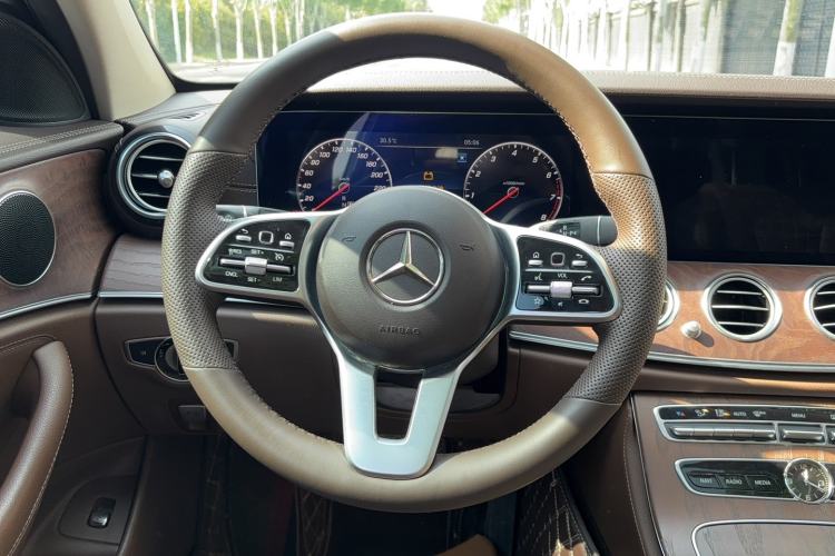 Used Mercedes-Benz E-Class 2020 Facelift E 300 L Stylish Edition Steering Wheel
