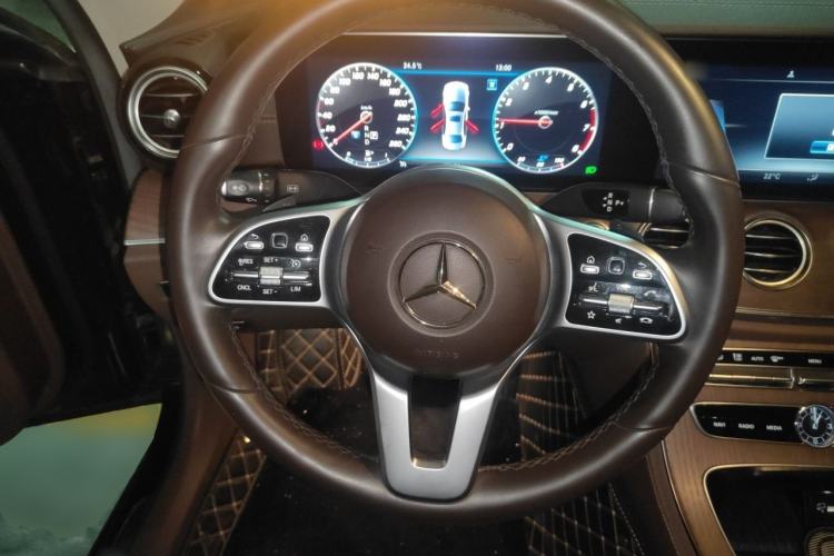 Used Mercedes-Benz E-Class 2020 Restyled E 300 L Exclusive Edition Steering Wheel