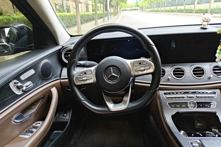 Used Mercedes-Benz E-Class 2020 Restyled E 300 L Sporty and Stylish Edition Steering Wheel