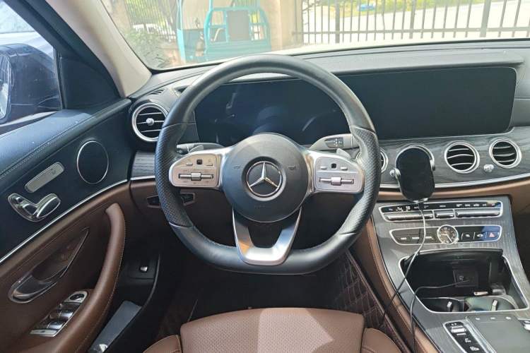 Used Mercedes-Benz E-Class 2020 Facelift E 260 L Sport Edition Steering Wheel