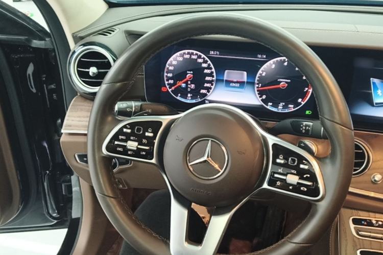 Used Mercedes-Benz E-Class 2020 Restyled E 300 L Exclusive Edition Steering Wheel