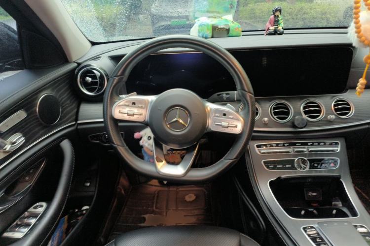Used Mercedes-Benz E-Class 2020 E 300 L Sporty and Stylish Model Steering Wheel