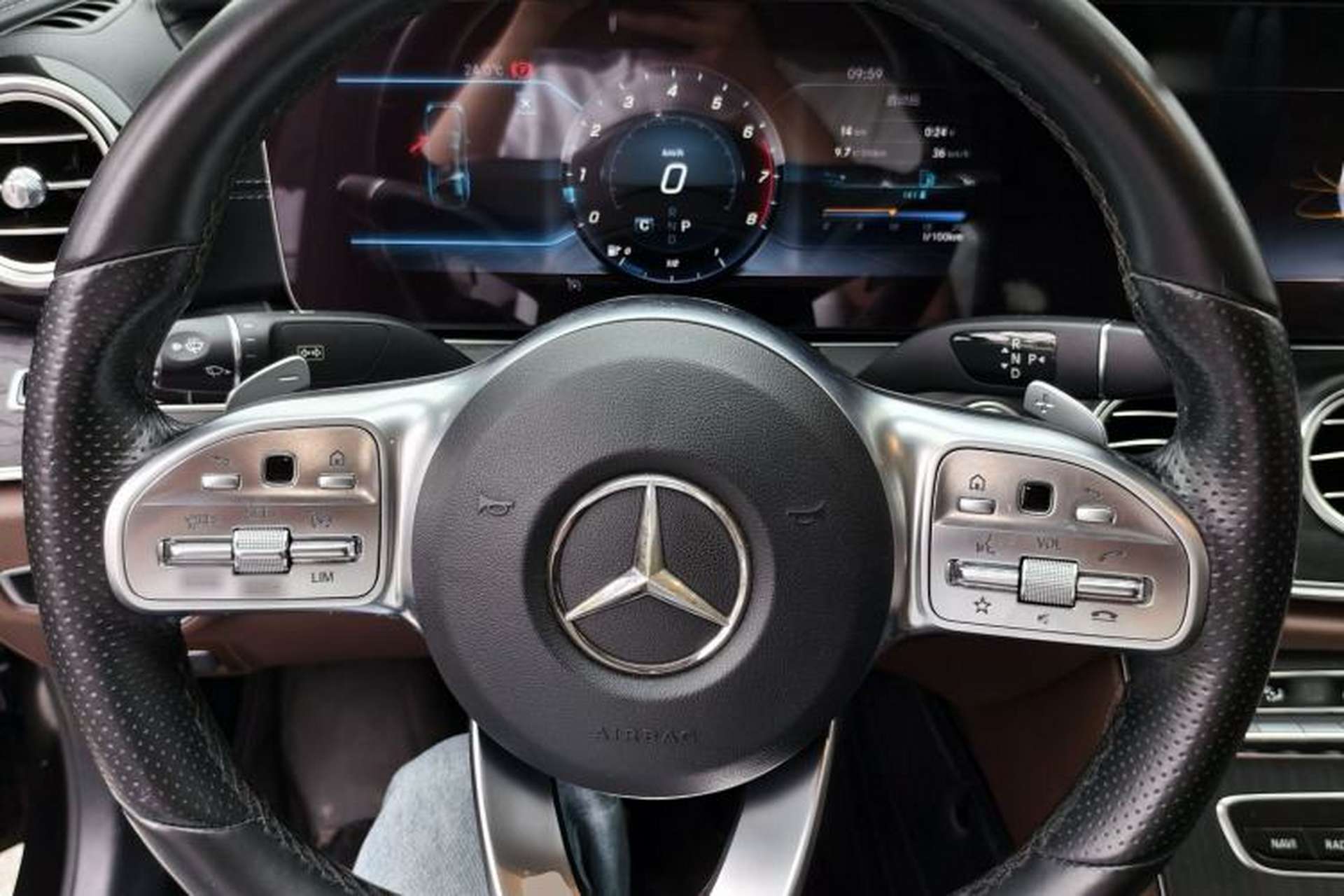 Used Mercedes-Benz E-Class 2020 Restyled E 300 L Sport Exclusive Edition Steering Wheel