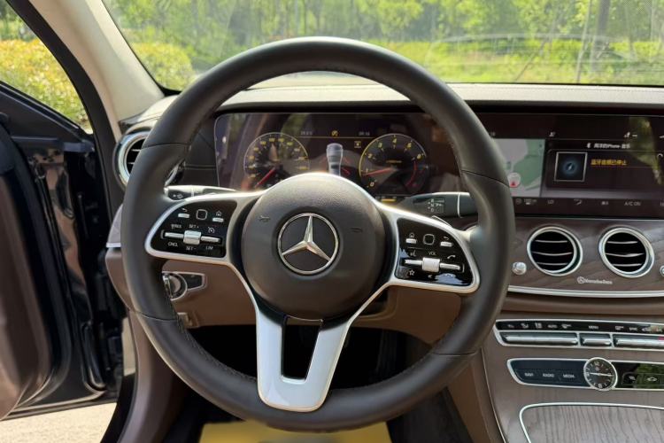 Used Mercedes-Benz E-Class 2020 Restyled E 300 L Exclusive Edition Steering Wheel