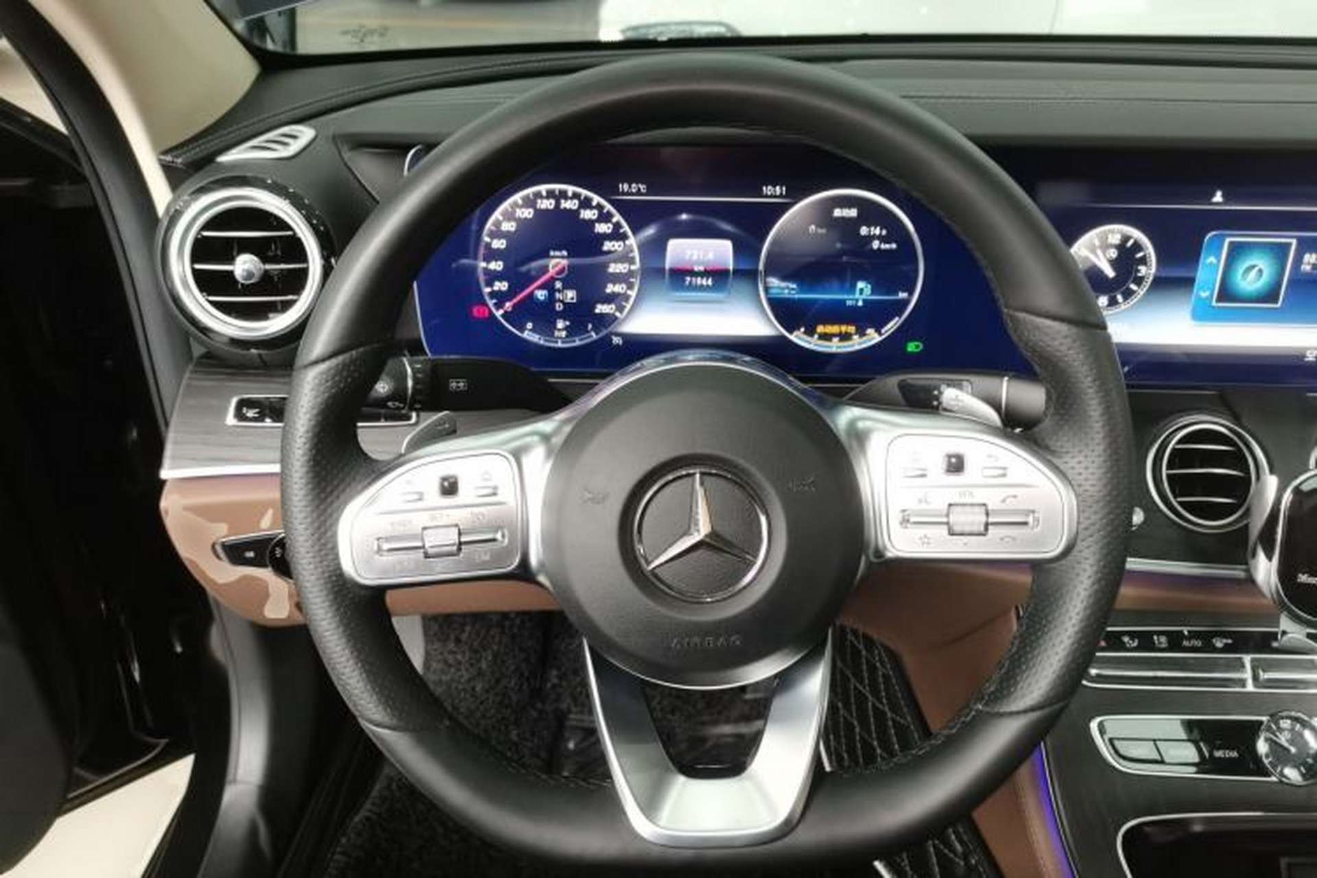 Used Mercedes-Benz E-Class 2020 Restyled E 300 L Sport Exclusive Edition Steering Wheel
