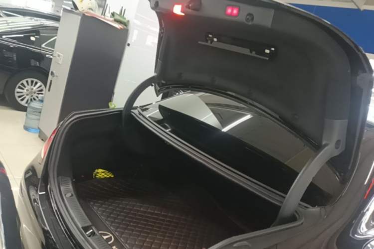 Used Mercedes-Benz E-Class 2020 E 300 L Luxury Model Trunk