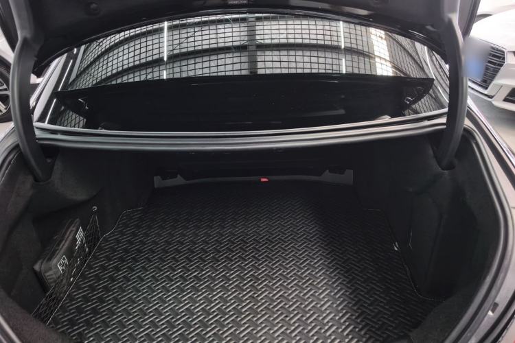 Used Mercedes-Benz E-Class 2020 Restyled E 300 L Sport Exclusive Edition Trunk