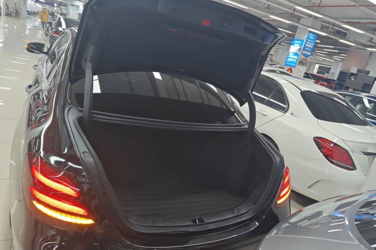 Used Mercedes-Benz E-Class 2020 Facelift E 260 L Trunk