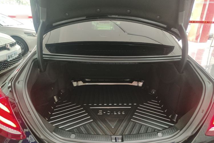 Used Mercedes-Benz E-Class 2020 Restyled E 300 L Sport Exclusive Edition Trunk