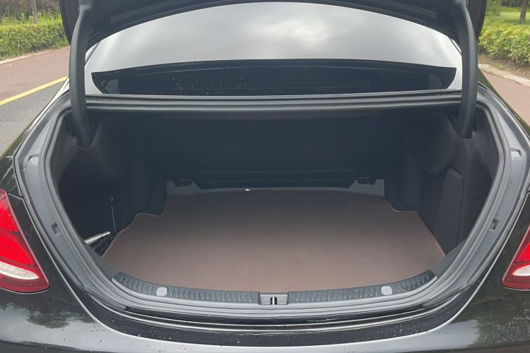 Used Mercedes-Benz E-Class 2020 Facelift E 260 L Trunk