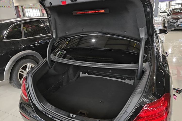 Used Mercedes-Benz E-Class 2020 Facelift E 260 L Trunk